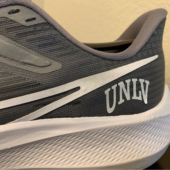 Nike Air Zoom Pegasus 39 TB ‘Gunsmoke’  UNLV Men’s Size 11
